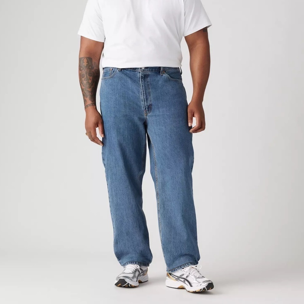 Levi’s 56x30 550 RELAXED FIT MEN'S JEANS (BIG &
TALL) straight leg medium